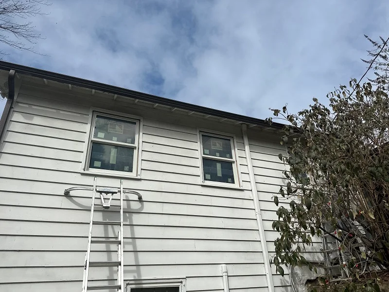 Andersen 400 Series Woodwright double hung windows with FIBREX exterior